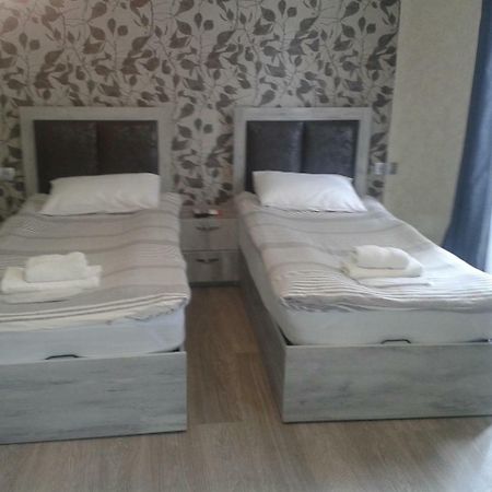 Guest House Uta Tbilisi Esterno foto