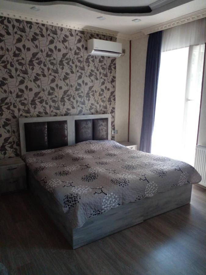 Guest House Uta Tbilisi Esterno foto