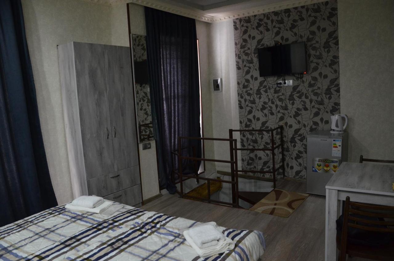 Guest House Uta Tbilisi Esterno foto