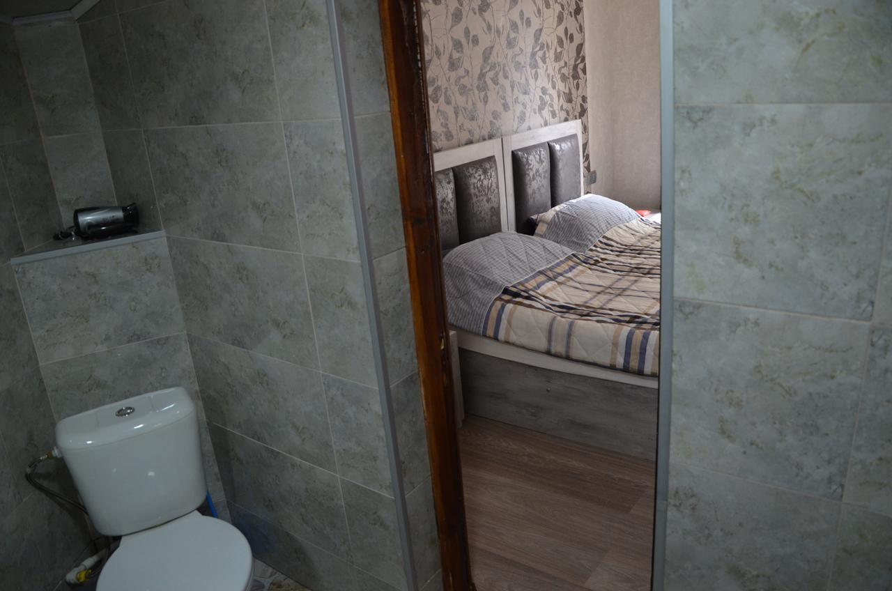 Guest House Uta Tbilisi Esterno foto