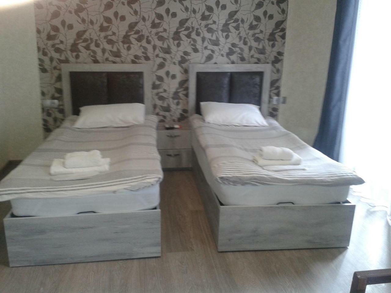 Guest House Uta Tbilisi Esterno foto